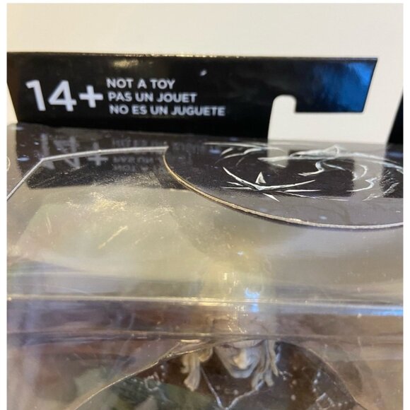 Netflix The Witcher Geralt Of Rivia 22 Moving Parts Action Figure By McFarlane T - Picture 7 of 10